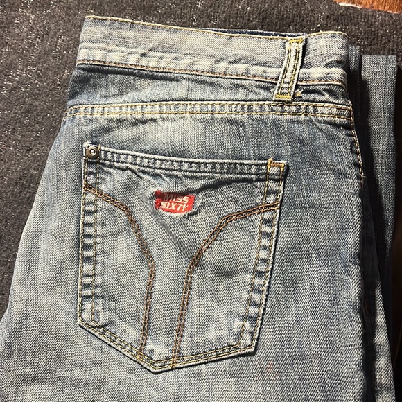 Like new Miss Sixty Jeans size 31 (fits like a 29 to me) - Picture 2 of 4